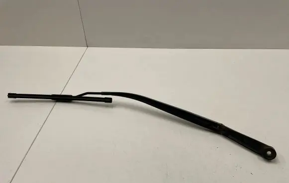 Windshield/front glass wiper blade