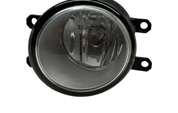 Toyota Avensis T250 Front fog light 812200D040 89204012 89210657