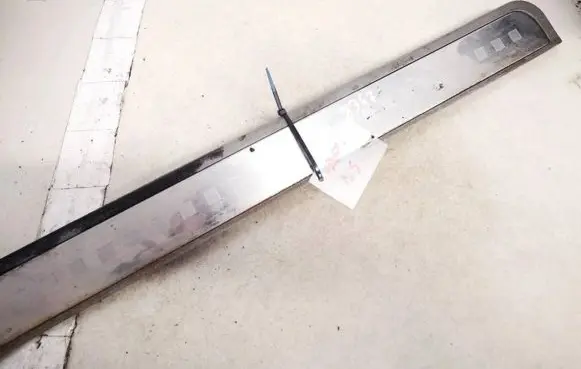 KIA Carnival Front sill trim cover 858824d100 85882-4d100