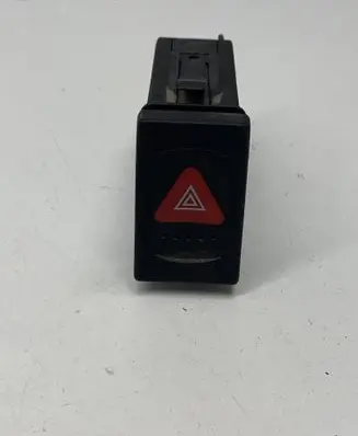 Volkswagen PASSAT B5 Hazard light switch 3B0953235E