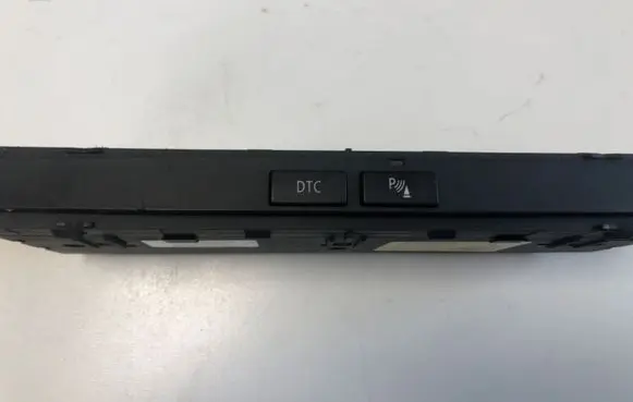 BMW 5 E60 E61 Parking (PDC) sensor switch 6985748