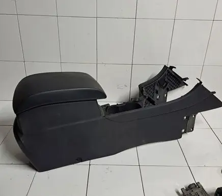 Ford Mondeo MK IV Armrest