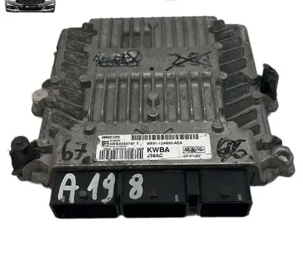 Ford Focus Engine control unit/module 6M5112A650AEA J38AC 5WS40557AT