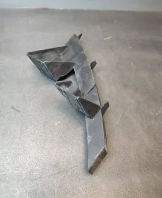 Audi Q7 4L Front bumper mounting bracket 4L0807333