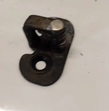 Seat Ibiza III (6L) Front door lock loop/hook striker 6Q6827517B