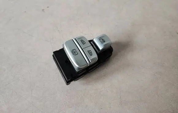 BMW 7 G11 G12 Electric window control switch 9382504