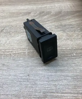 Volkswagen PASSAT B5 Windscreen/window heater switch 3B0959621B