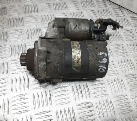 Volkswagen Golf IV Starter motor 020911023S D7ES5 228TCV