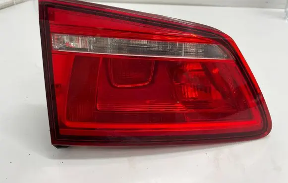 Volkswagen Golf Sportsvan Tailgate rear/tail lights 510945093L