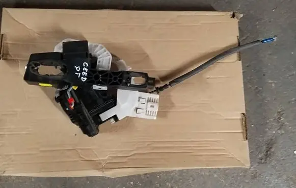 KIA Ceed Rear door lock 81420J7000