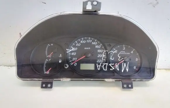 Mazda 323 F Speedometer (instrument cluster) BL2K