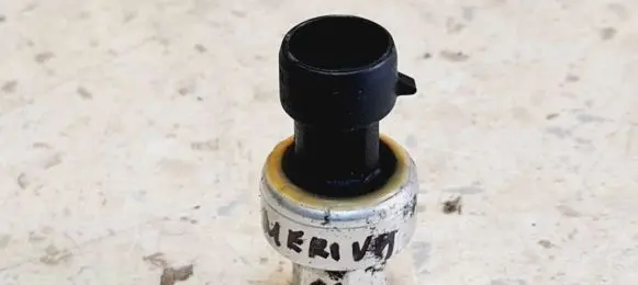 Opel Meriva A Air conditioning (A/C) pressure sensor 09131721