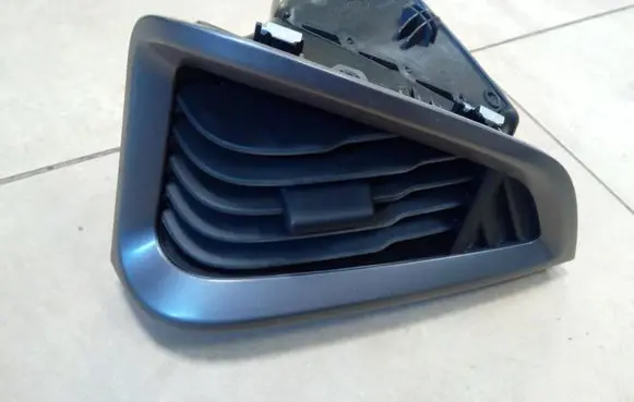 Dashboard side air vent grill/cover trim