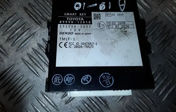 Toyota Auris 150 Combustion control unit/module 8999012010 2325002093 E11032699