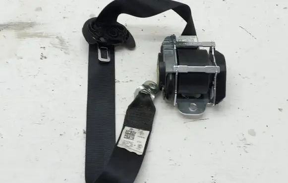 Volkswagen Jetta V Front seatbelt 1K4857706BH