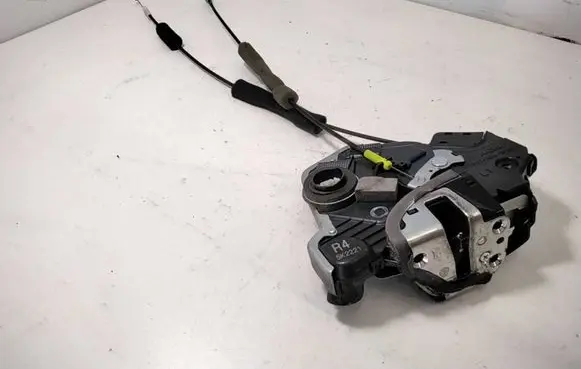 Lexus IS 220D-250-350 Front door lock 5K2221