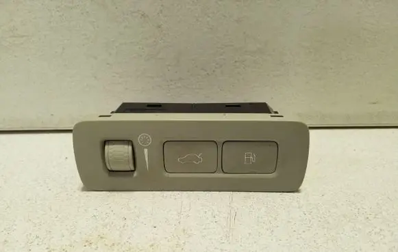 Tailgate opening switch