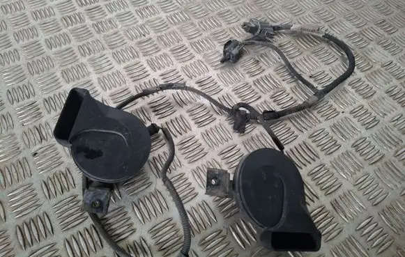 Volvo V70 Horn signal 49042