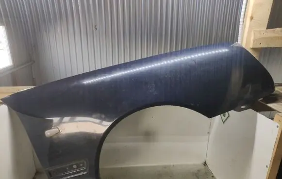 Mercedes-Benz E W210 Fender