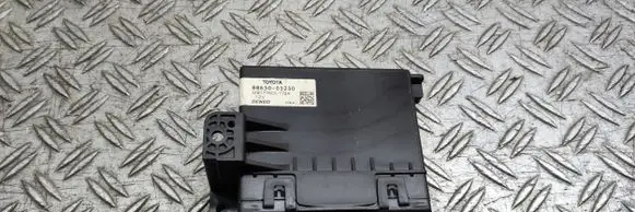 Toyota Avensis T270 Air conditioning/heating control unit 8865005250