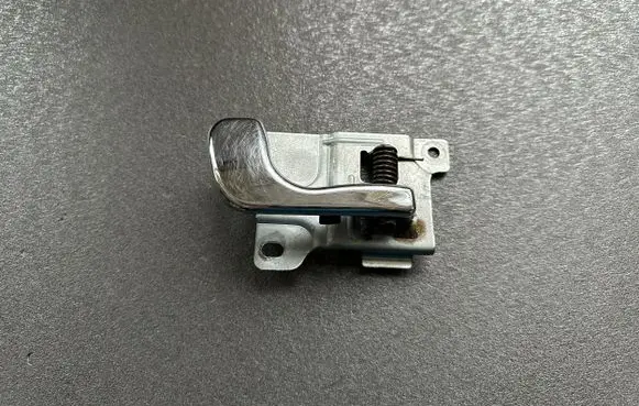 Mitsubishi Pajero Front door interior handle MB669170