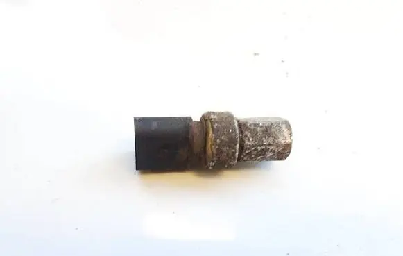 Volkswagen PASSAT B6 Air conditioning (A/C) pressure sensor 1J0959126