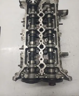 Toyota Avensis T270 Engine head 1ADFTV