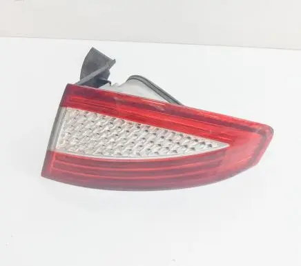 Ford Mondeo MK IV Rear/tail lights 7S7113404C 7S7113404A