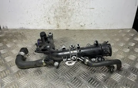 Peugeot 5008 II Engine coolant pipe/hose Z12002105