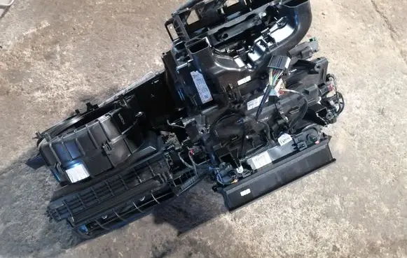 Buick Encore GX I Interior heater climate box assembly housing 60001823 60005130 687788380