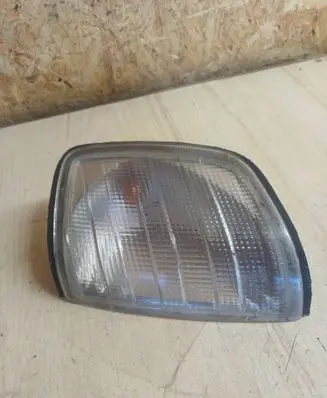 Mercedes-Benz E W124 Front indicator light 183290B