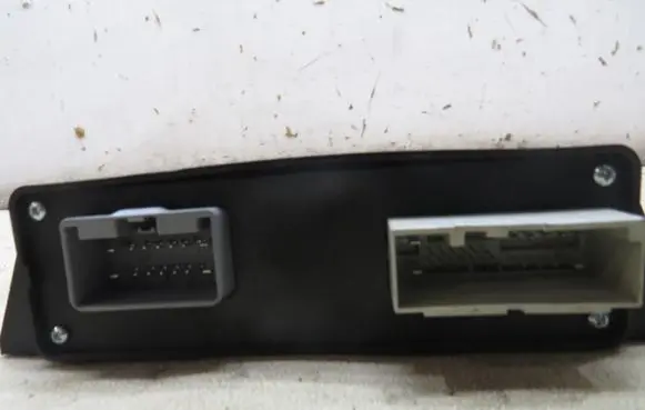 Jaguar XJ X351 Relay mounting block AW93-14A073-BC
