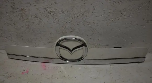 Mazda CX-7 Trunk door license plate light bar EH6650811
