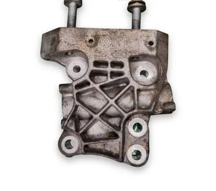 Land Rover Discovery 4 - LR4 Engine mounting bracket GJ32-6030-AA
