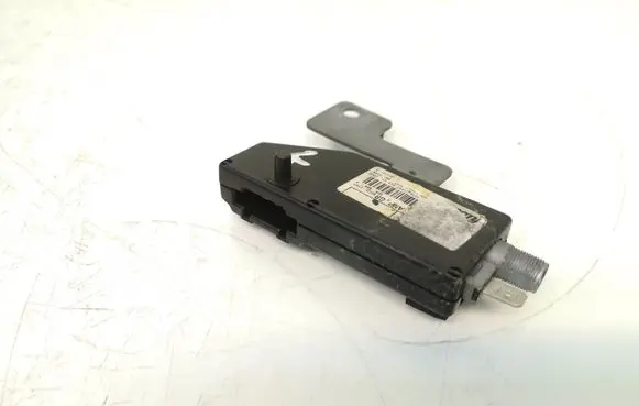 Mercedes-Benz ML W163 Aerial antenna amplifier 1638200089