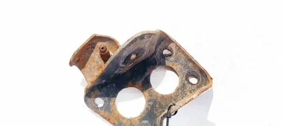 Audi A3 S3 8L Bracket in trunk/boot 