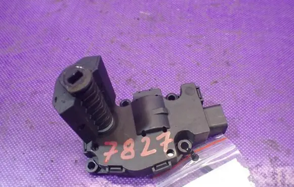 BMW 1 E81 E87 A/C air flow flap actuator/motor 985458D