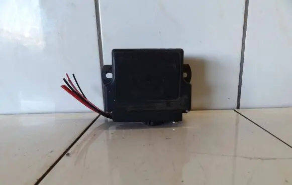 Mercedes-Benz E W124 Combustion relay 0015459832