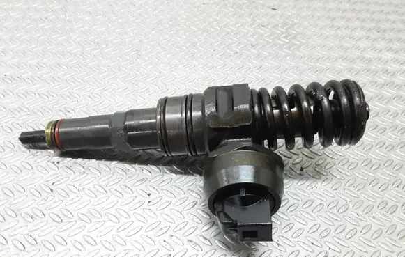 Audi A3 S3 A3 Sportback 8P Fuel injector 038130073BN