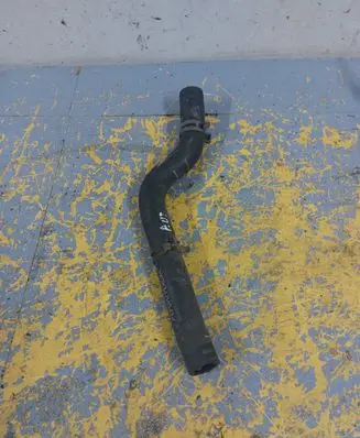 Volkswagen Polo III 6N 6N2 6NF Coolant pipe/hose