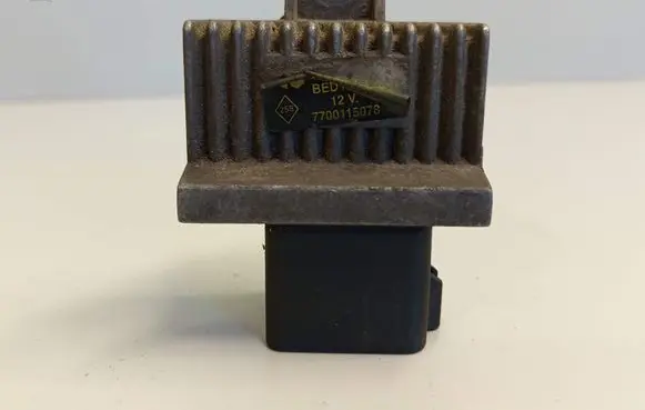 Renault Laguna II Glow plug pre-heat relay 7700115078