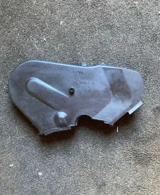 Volkswagen Golf VII Timing belt guard (cover) 04L109107E
