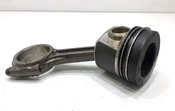 Audi A5 Piston with connecting rod 04LA