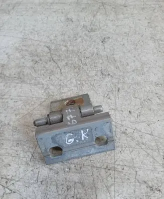 Volvo XC90 Rear door lower hinge
