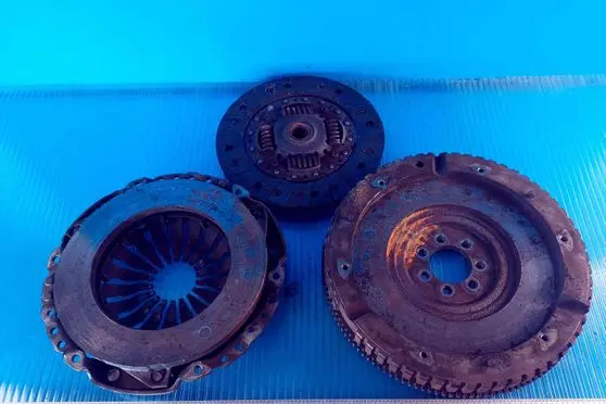 Renault Clio IV Clutch set kit 302103699R 30101931OR 1F302