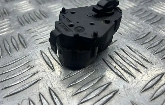 BMW 5 E60 E61 Air flap motor/actuator 69303049