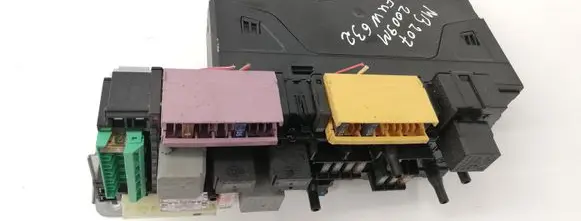 Mercedes-Benz E C207 W207 Fuse box set A2129000004