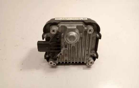 Mazda CX-3 Distronic sensor radar GMM167XA1 2301007092 S7N00030050038