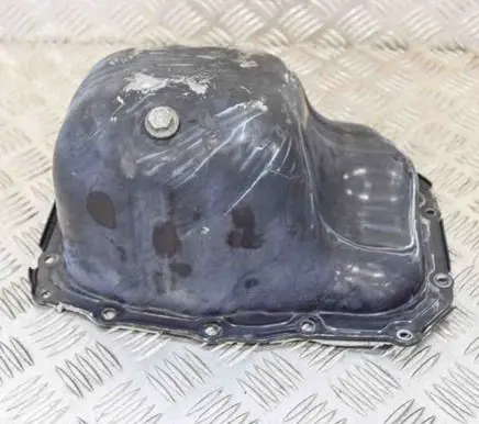 Toyota Aygo AB10 Oil sump 121010Q011