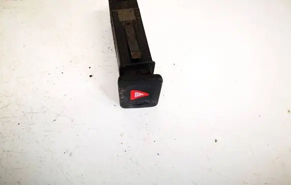 Volkswagen Golf IV Hazard light switch 1j0953235j